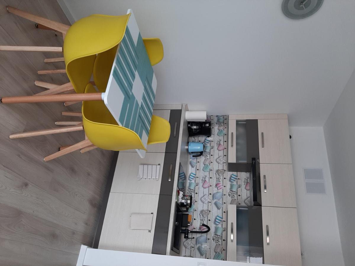 Апартаменти Apartament Viktoria Дарлувко Екстер'єр фото